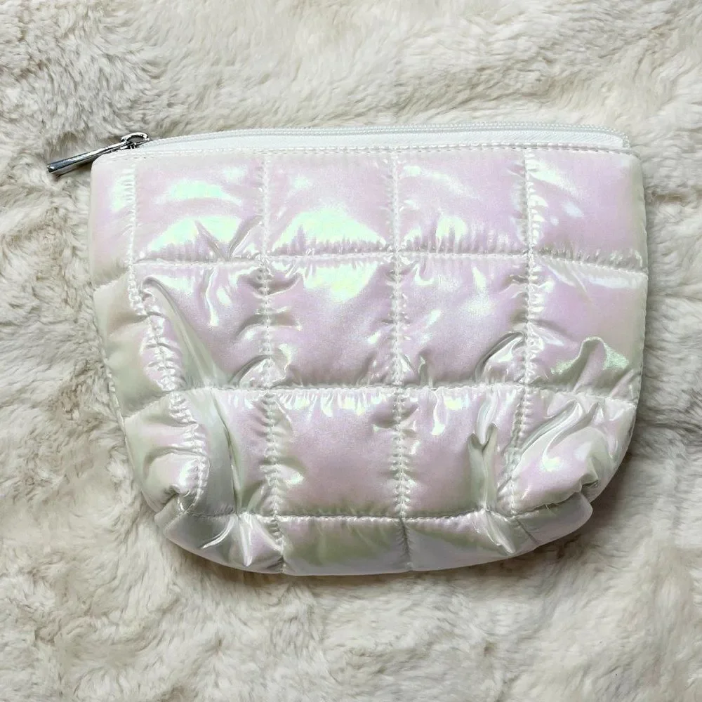Go Dash Dot Iridescent Puffle Makeup‎ Bag
